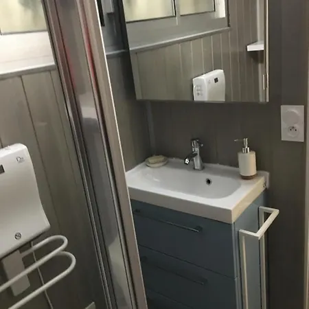 Joli Petit Au Calme, Refait A Neuf, Avec Linge De Maison Fourni Cauterets